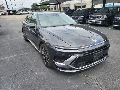Aero Silver 2025 Hyundai SONATA SEL