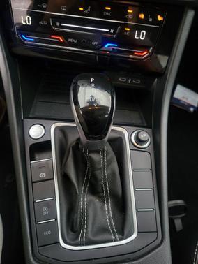 Black Metallic 2025 Volkswagen Jetta 1.5T SE