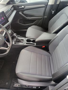 Black Metallic 2025 Volkswagen Jetta 1.5T SE