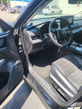 Black Metallic 2025 Mitsubishi Outlander SE 2.5 2WD