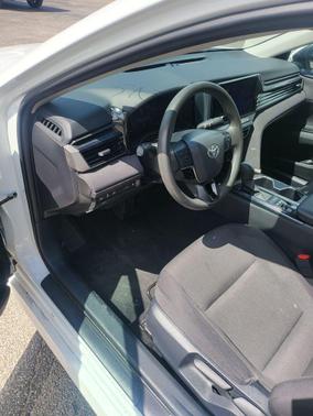 Ice Cap 2025 Toyota Camry LE