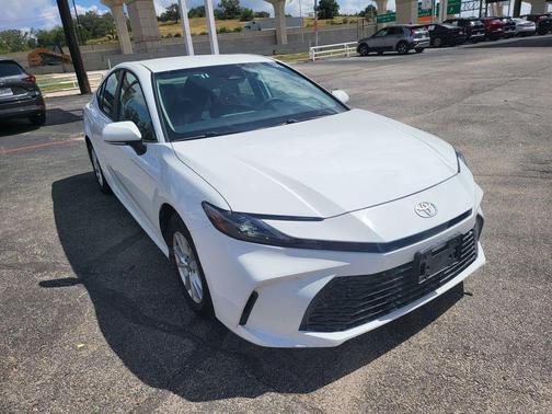 Ice Cap 2025 Toyota Camry LE