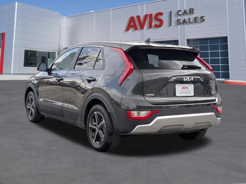 Interstellar Gray 2025 Kia Niro LX