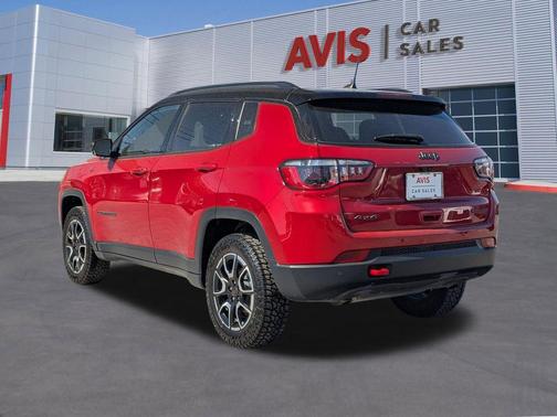 2025 Jeep Compass Trailhawk