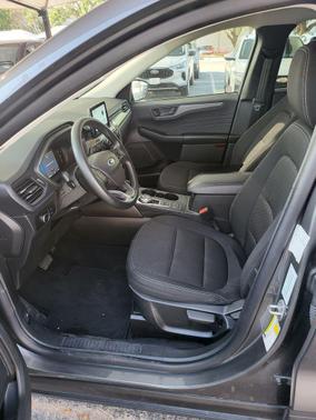 Space Silver Metallic 2025 Ford Escape Active