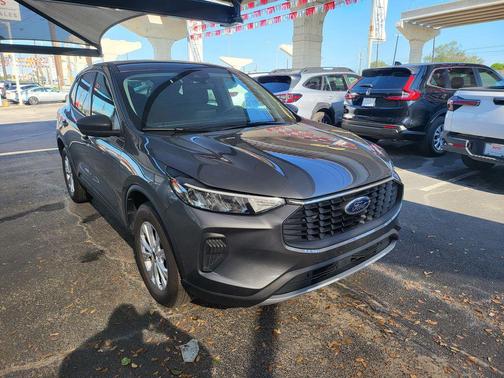 Space Silver Metallic 2025 Ford Escape Active