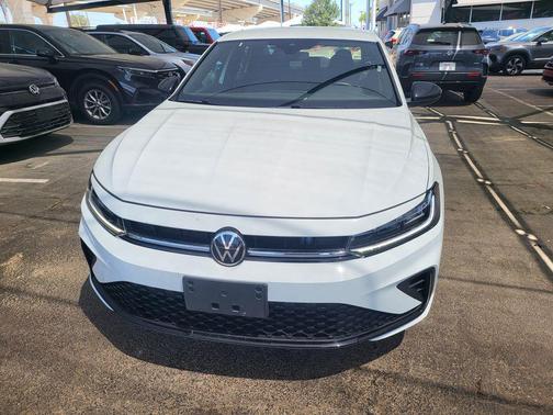 Pure White 2025 Volkswagen Jetta 1.5T Sport