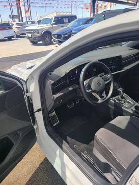 Pure White 2025 Volkswagen Jetta 1.5T Sport