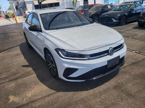 Pure White 2025 Volkswagen Jetta 1.5T Sport