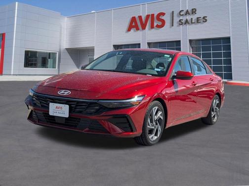 2025 Hyundai ELANTRA SEL
