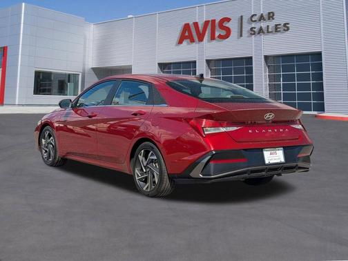 2025 Hyundai ELANTRA SEL