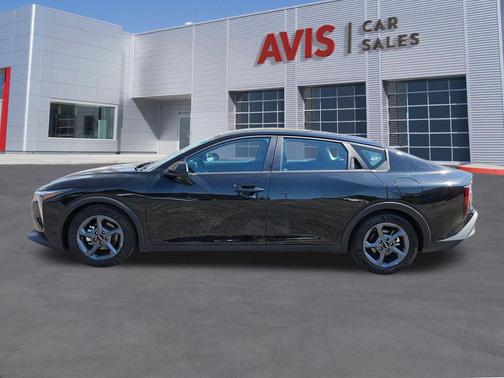 Aurora Black Pearl 2025 Kia K4 LXS