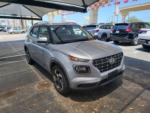 Shimmering Silver 2025 Hyundai VENUE SEL