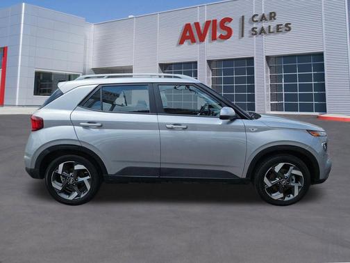 Shimmering Silver 2025 Hyundai VENUE SEL