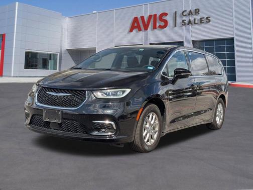 2025 Chrysler Pacifica L