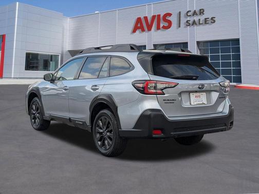 Ice Silver Metallic 2025 Subaru Outback Onyx Edition