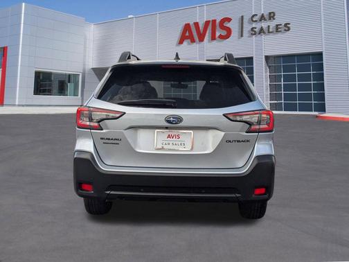 Ice Silver Metallic 2025 Subaru Outback Onyx Edition