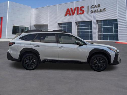 Ice Silver Metallic 2025 Subaru Outback Onyx Edition