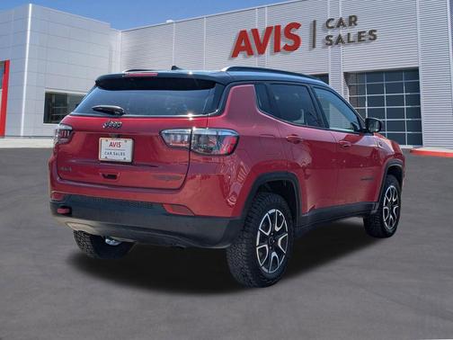2025 Jeep Compass Trailhawk