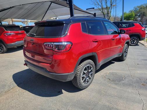 2025 Jeep Compass Trailhawk
