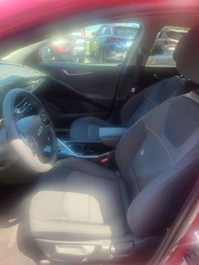 Red Metallic 2025 Kia Niro LX