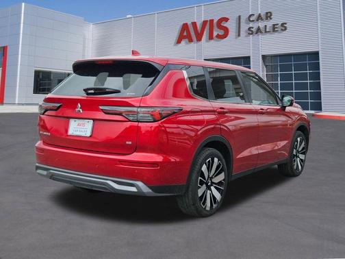 Red Metallic 2025 Mitsubishi Outlander SE S-AWC