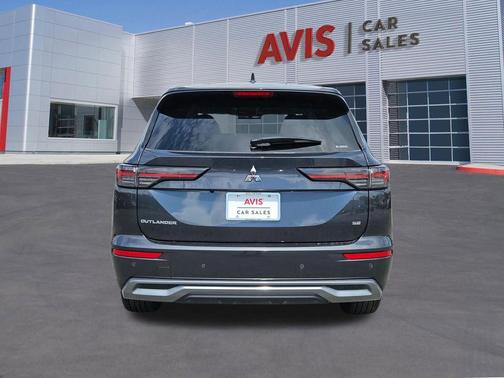 Black Diamond 2025 Mitsubishi Outlander SE S-AWC