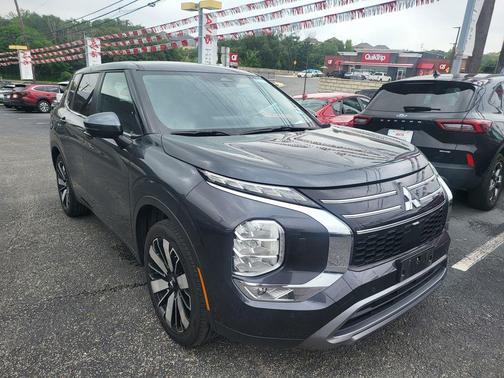 Black Diamond 2025 Mitsubishi Outlander SE 2.5 S-AWC