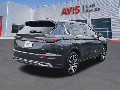 Alloy Silver Metallic 2025 Mitsubishi Outlander SE S-AWC