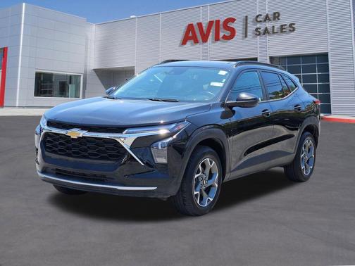 Mosaic Black Metallic 2025 Chevrolet Trax LT
