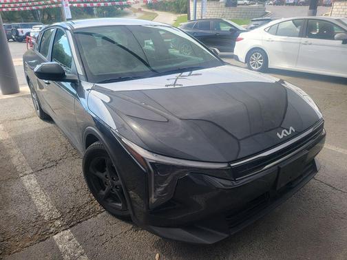 Interstellar Gray 2025 Kia K4 LXS