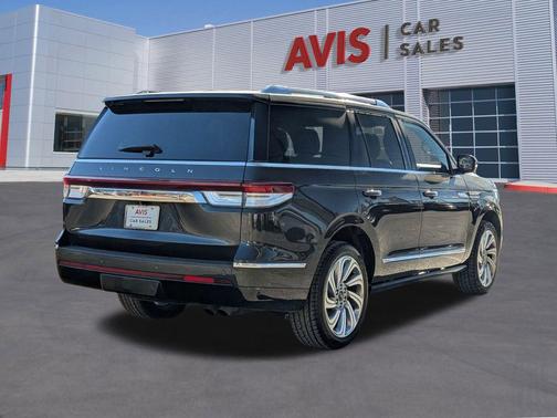 2023 Lincoln Navigator Reserve