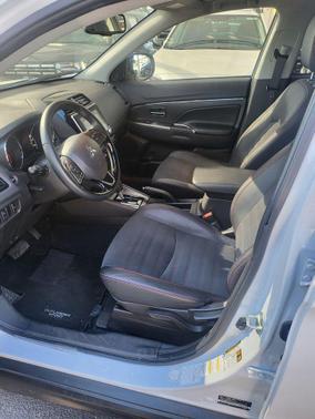 White Diamond 2025 Mitsubishi Outlander Sport SE