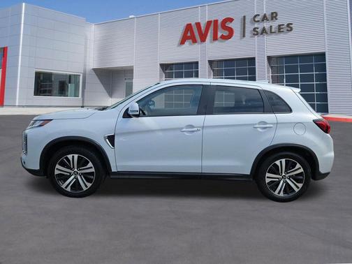White Diamond 2025 Mitsubishi Outlander Sport SE
