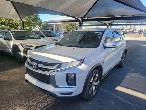 White Diamond 2025 Mitsubishi Outlander Sport SE