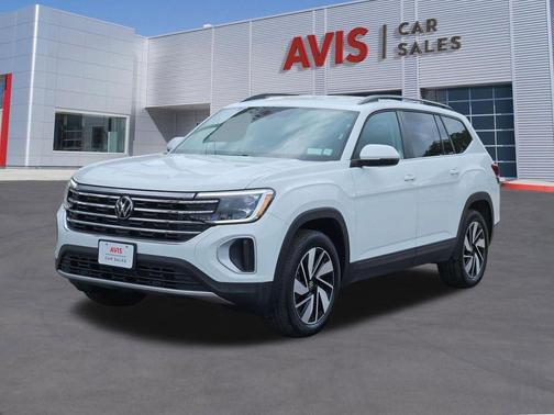 Pure White 2025 Volkswagen Atlas 2.0T SE w/Technology 4MOTION