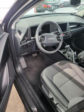 Interstellar Gray 2025 Kia Niro LX