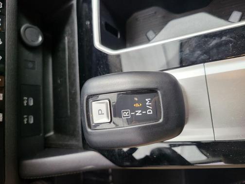 Black 2025 Mitsubishi Outlander SE