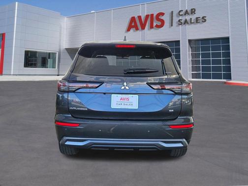Labrador Black Pearl 2025 Mitsubishi Outlander SE 2.5 S-AWC