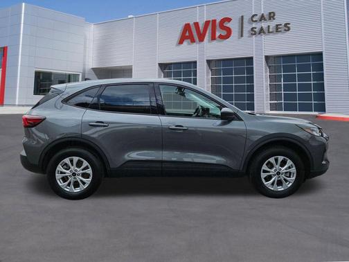 Space Silver Metallic 2025 Ford Escape Active