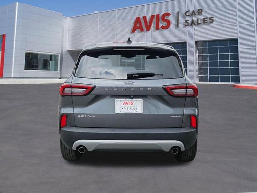 Space Silver Metallic 2025 Ford Escape Active