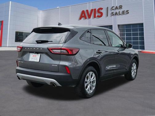Space Silver Metallic 2025 Ford Escape Active