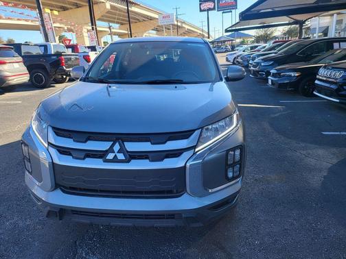 2025 Mitsubishi Outlander Sport SE