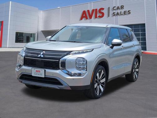 Alloy Silver Metallic 2025 Mitsubishi Outlander SE S-AWC