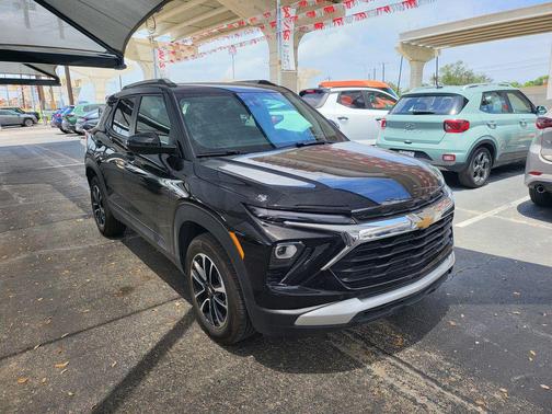 Black Metallic 2025 Chevrolet Trailblazer LT