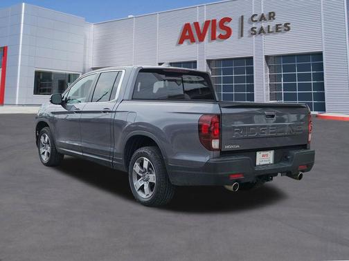 Solar Silver Metallic 2025 Honda Ridgeline RTL