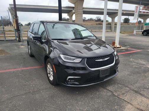 2025 Chrysler Pacifica L