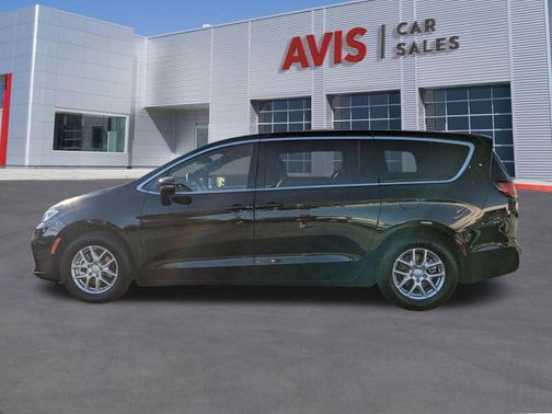 2025 Chrysler Pacifica L