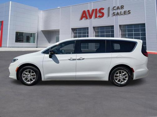 2025 Chrysler Pacifica L