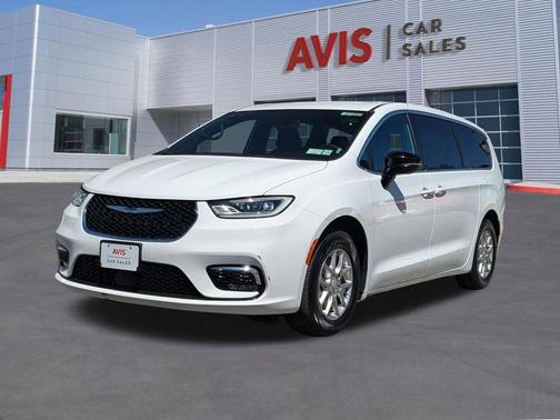 2025 Chrysler Pacifica L